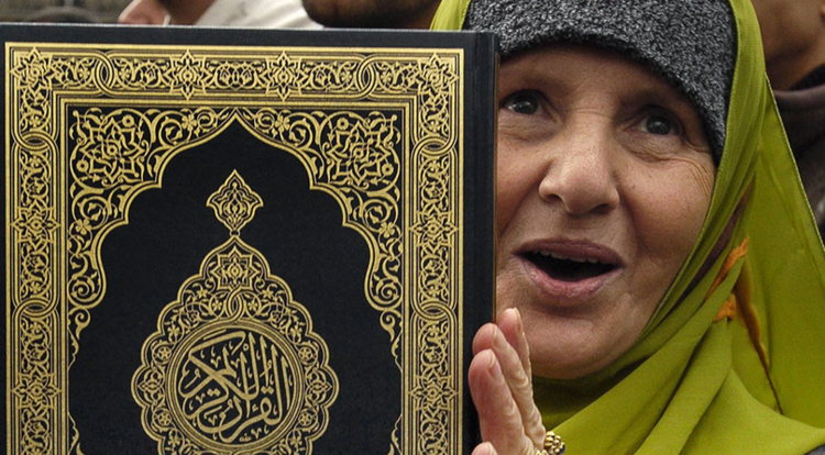 تطبيق أحكام الشريعة في قوانين الدنمارك واجب برأي 40% من مسلميها 