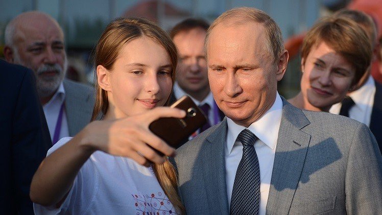 العملية الجوية في سوريا ترفع شعبية بوتين إلى مستوى غير مسبوق 