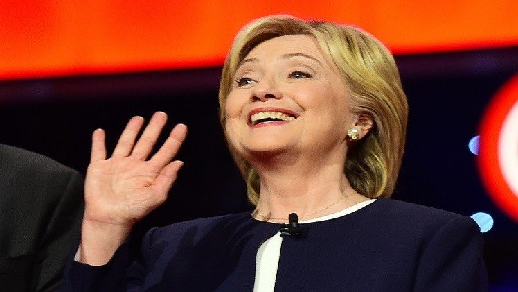 هيلاري كلينتون: أتحمل مسؤولية هجمات بنغازي عام 2012