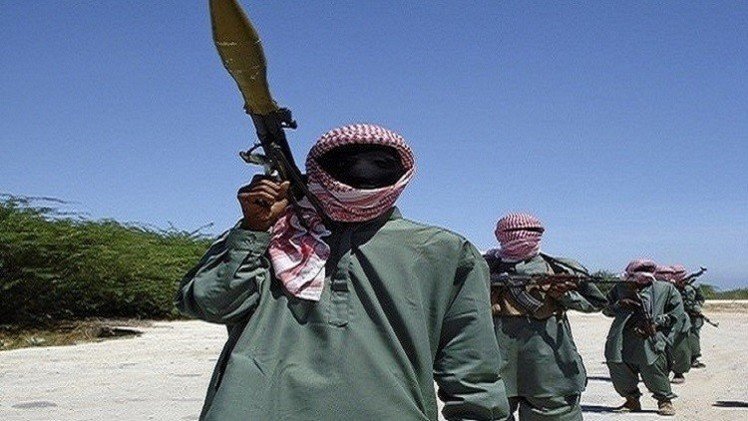 الصومال.. قائد مجموعة من حركة الشباب يبايع البغدادي