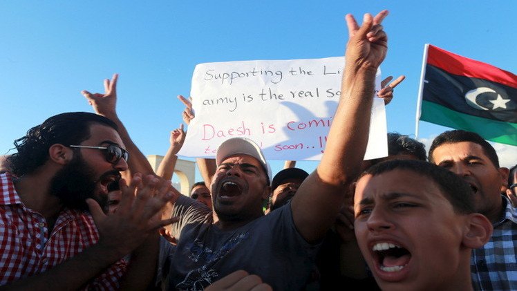 ليبيا.. مقتل 9 أشخاص بسقوط قذائف على متظاهرين وسط بنغازي 
