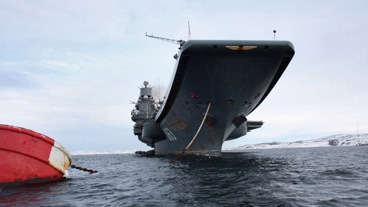 حاملة طائرات روسية تطلق صواريخ في المحيط الشمالي.. ومناورات بحرية قبالة سواحل القرم