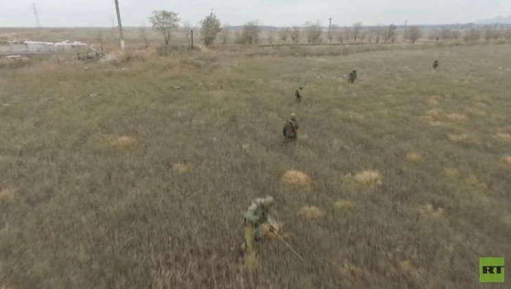 بالفيديو من أوكرانيا.. مشاهد خاصة لتطهير حقل من الألغام