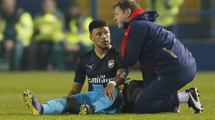  تشامبرلان ووالكوت يغيبان ثلاثة أسابيع عن أرسنال 