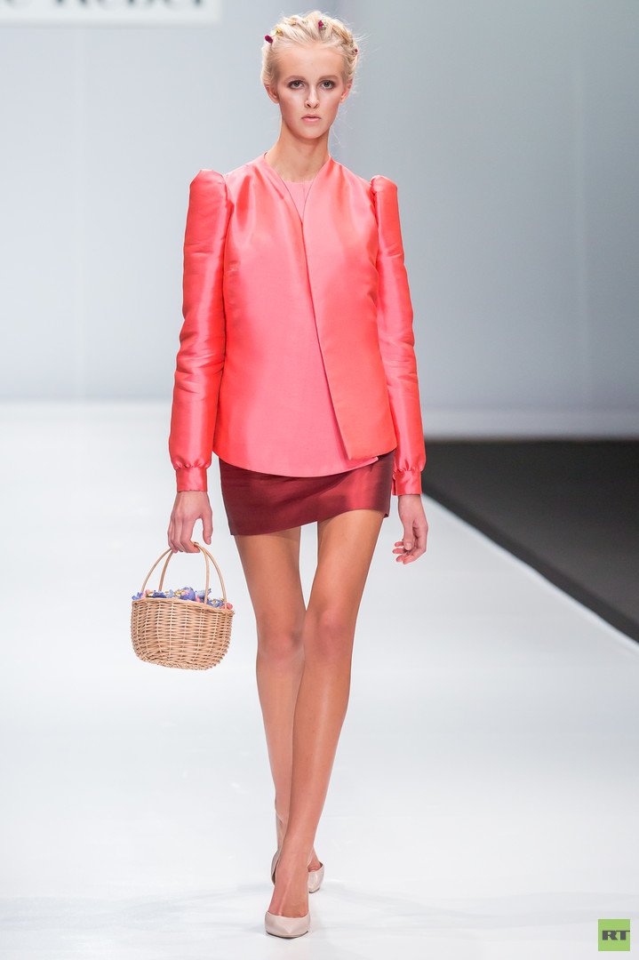 في أسبوع الموضة الروسية  تعرض مجموعة أزياء THE REBEL