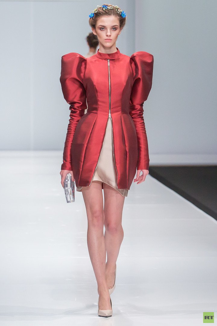 في أسبوع الموضة الروسية  تعرض مجموعة أزياء THE REBEL