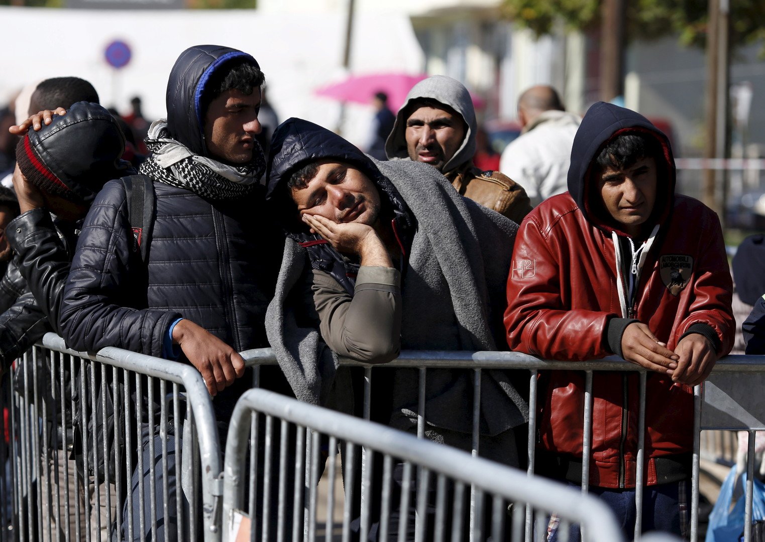هنغاريا تتحدى الاتحاد الأوروبي وترفض استقبال 40 ألف لاجئ