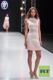 مجموعة جديدة في عالم الموضة الروسية من مصمم الأزياء الروسي فالنتين يوداشكين لموسم الربيع والصيف 