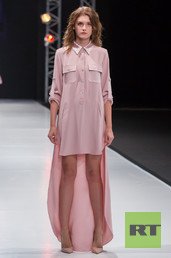 مجموعة جديدة في عالم الموضة الروسية من مصمم الأزياء الروسي فالنتين يوداشكين لموسم الربيع والصيف 