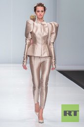 في أسبوع الموضة الروسية  تعرض مجموعة أزياء THE REBEL