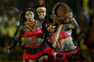 سيدة من الهنود الحمر تشارك في حفل افتتاح دورة الالعاب الرياضية المخصصة لهم، 23 أكتوبر/تشرين الاول