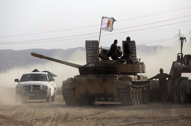 القوات العراقية تقتحم غرب الرمادي وتدعو الأهالي لمغادرة المدينة