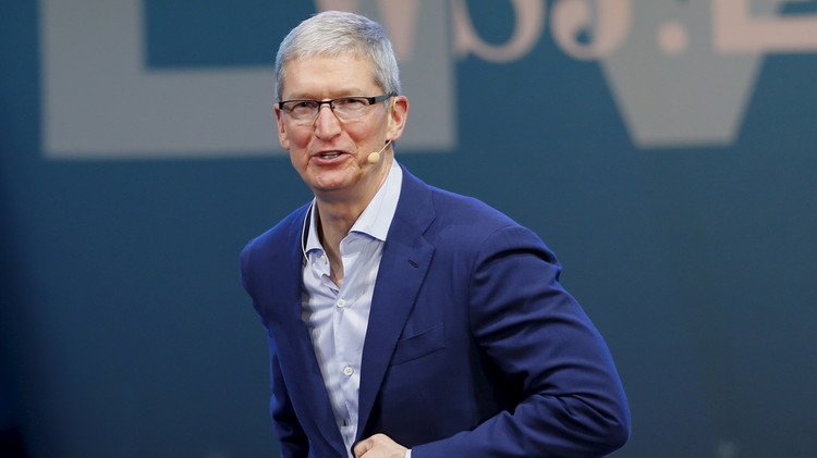 رئيس " أبل" يتنبأ بالموت السريع لأجهزة الكمبيوتر الشخصية وأجهزة لاب توب