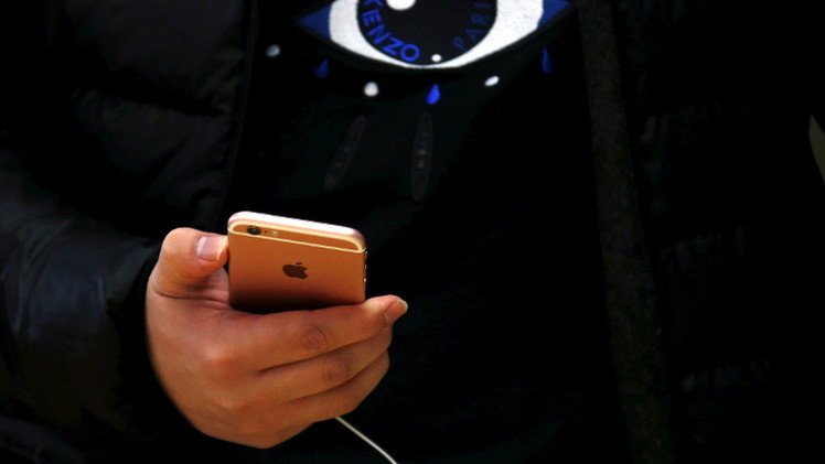 "أبل" قد تطلق ملحقا لإجراء المدفوعات عن طريق الهاتف الذكي