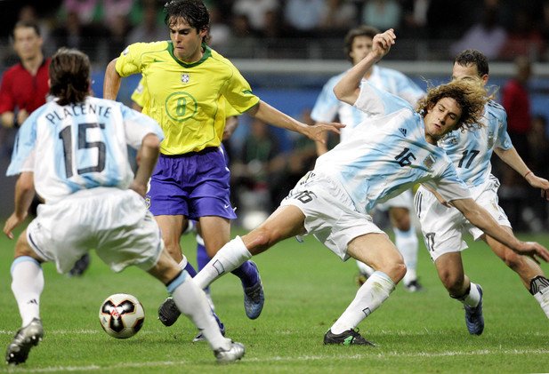 كلاسيكو الكرة اللاتينية بين الأرجنتين والبرازيل بالأرقام