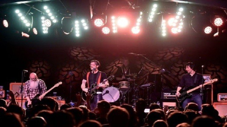 باريس.. نجاة أعضاء فرقة "إغلز أوف ديث ميتال" من مجزرة مسرح باتاكلان 