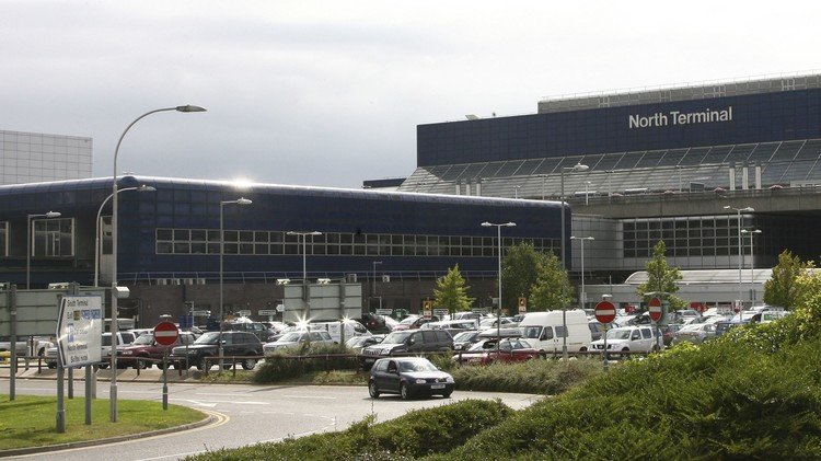 إخلاء صالة في مطار غاتويك بلندن وإلقاء القبض على مشتبه فيه