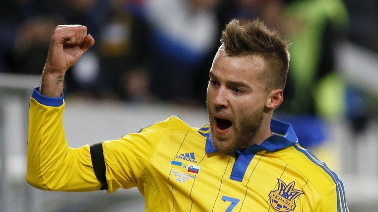 أوكرانيا تفوز على سلوفينيا وتضع قدما في نهائيات اليورو