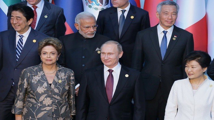 بوتين يجري لقاءات مكثفة على هامش العشرين