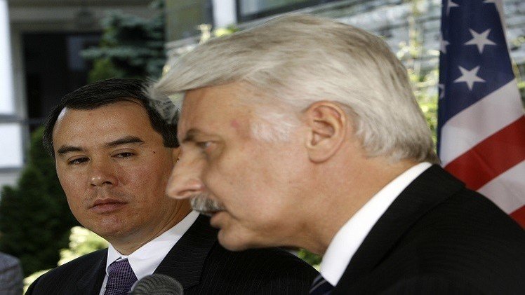 وارسو تدعو لتشكيل جيش من اللاجئين السوريين