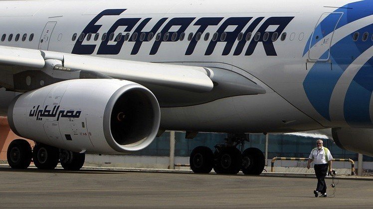 بلاغ كاذب بوجود قنبلة على متن طائرة مصرية وحالة استنفار أمني بمطار القاهرة