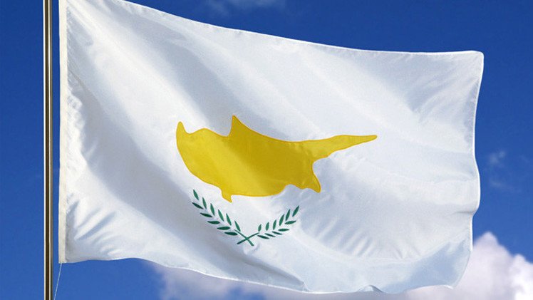 سكان قبرص يطالبون بإنشاء قاعدة عسكرية روسية في الجزيرة