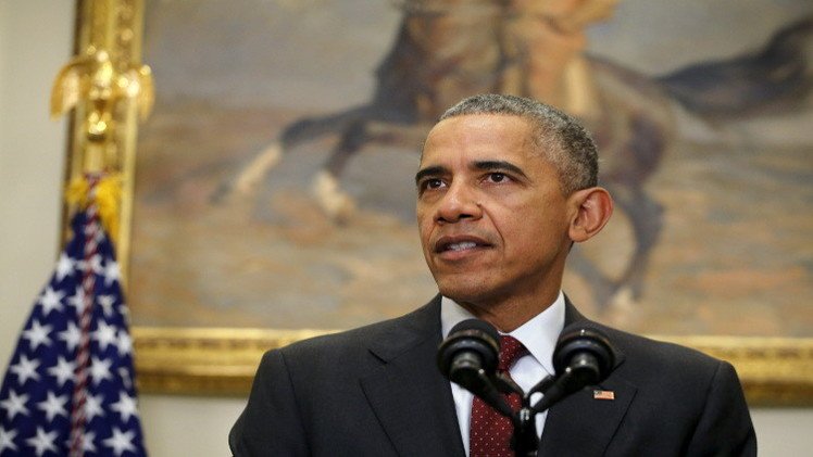 أوباما يوقع على مشروع قانون يسمح بتوريد أسلحة إلى أوكرانيا