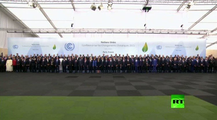 المشاركون في مؤتمر المناخ التقطوا صورة جماعية بدون بوتين (فيديو)