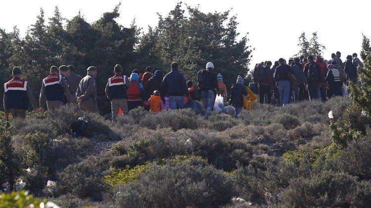 السلطات التركية توقف 1300 مهاجر قبل إبحارهم إلى اليونان