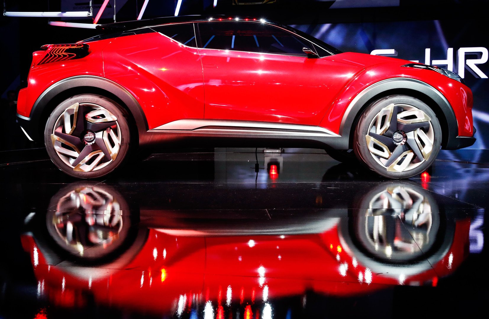 سيارة Scion C-HR المستقبلية قدمت في معرض لوس أنجلس للسيارات