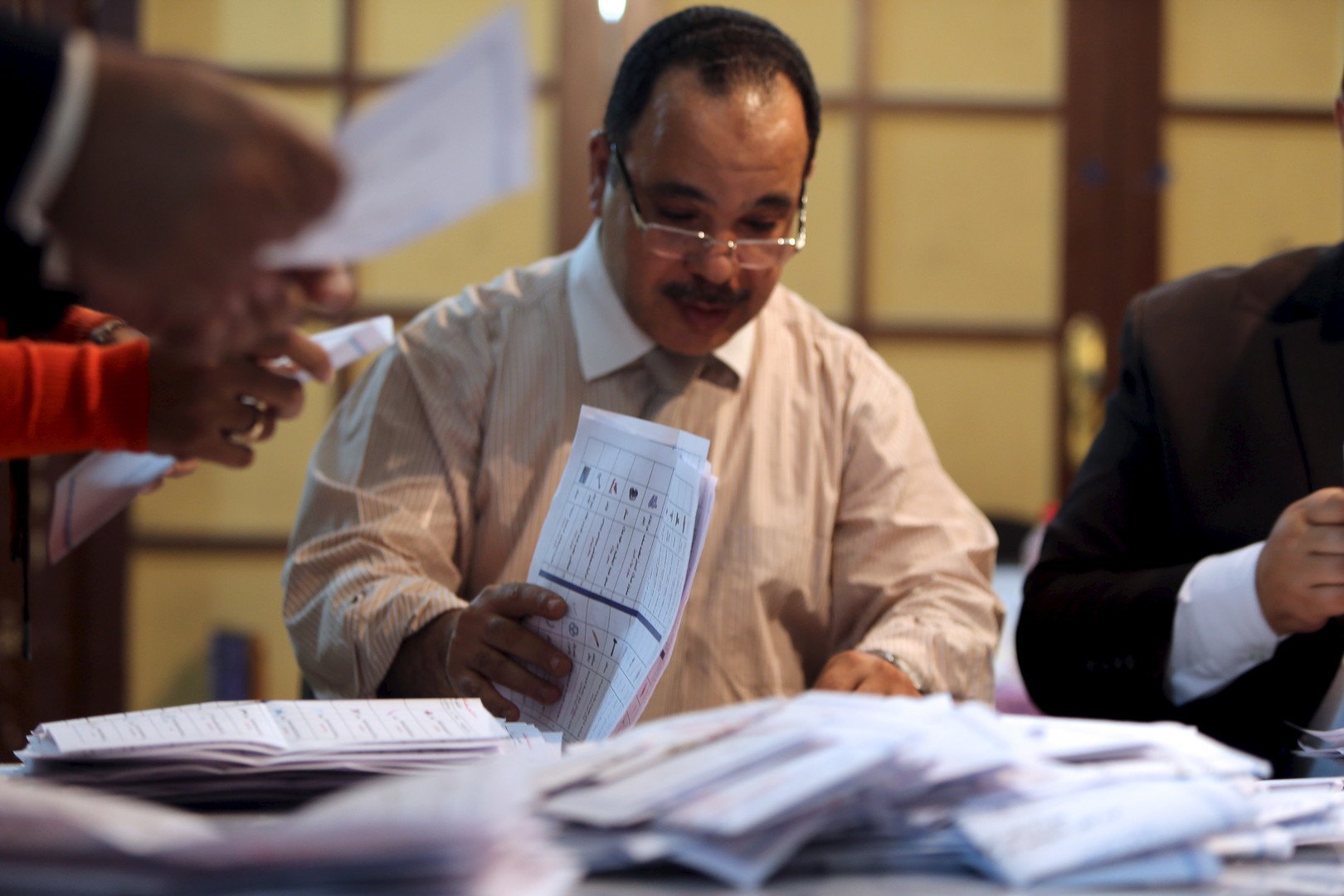 مصر تنتهي من المرحلة الثانية للانتخابات النيابية