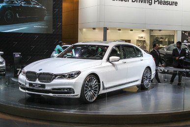 سيارة بي إم دبليوفئة 7