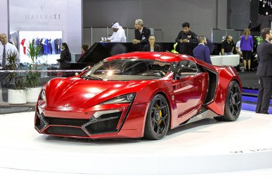سيارة W Motors Lukan HyperSport