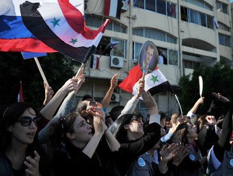 اهالي طرطوس المشاركون في التظاهرة