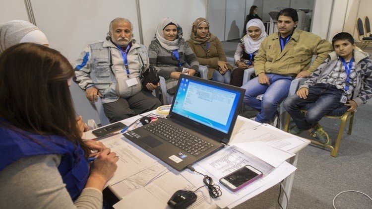 كندا تبدأ استقبال اللاجئين السوريين