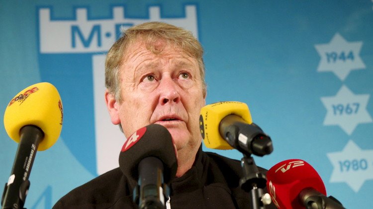 مدرب غريم ريال مدريد يستقيل من منصبه