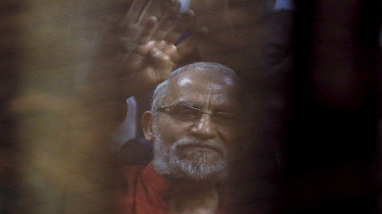 مصر.. إلغاء حكم الإعدام بحق مرشد الاخوان و11 آخرين