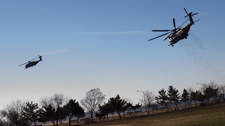 القوات البرية الأمريكية تعلق تحليقات طائراتها لـ 5 أيام بعد تحطم مروحيتين