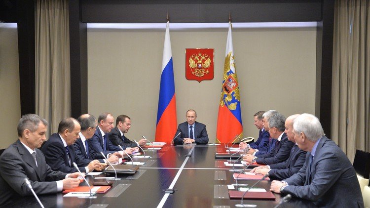 بوتين يبحث الوضع في سوريا مع مجلس الأمن الروسي
