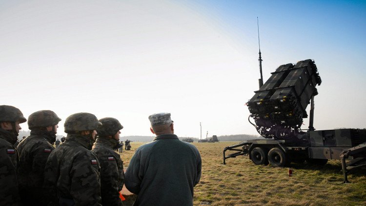 خبير: نشر أمريكا لسلاح نووي في بولندا سيطلق سباق تسلح جديد
