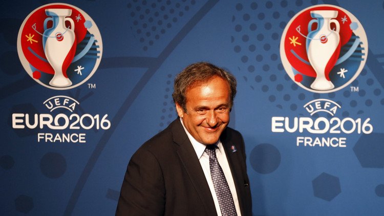 بلاتيني يغيب عن حفل "ميلاد فكرته"