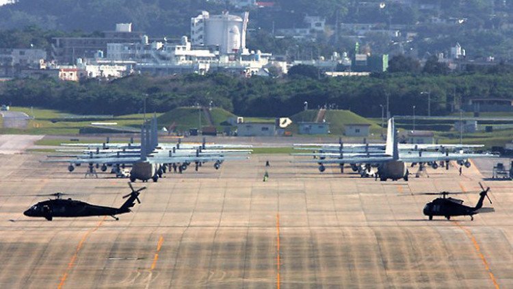 توقيف مواطن ياباني لتوجيهه أشعة ليزر صوب مروحية أمريكية