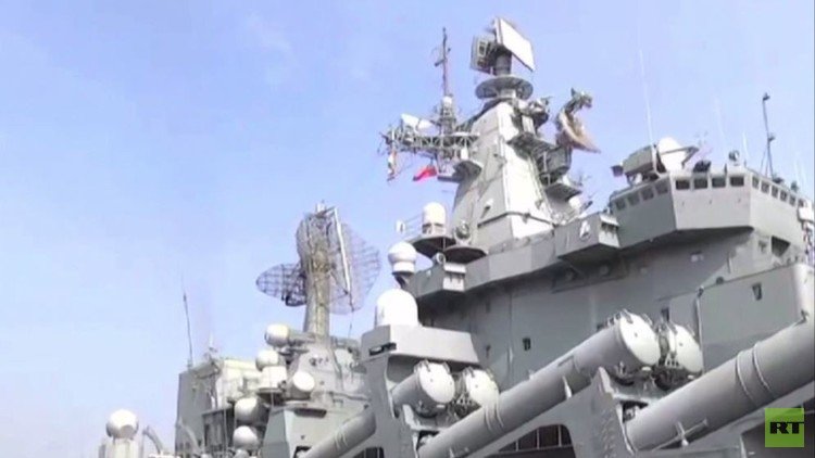 سفن حربية روسية تصل إلى ميناء هندي (فيديو)