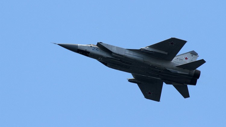 مقاتلة "الموت للجواسيس" الروسية في مواجهة طائرة "بانديرا" الأوكرانية