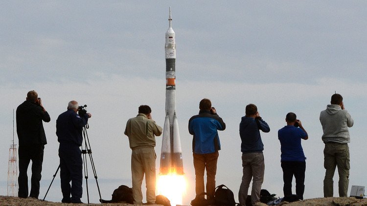 القوات الجوية الفضائية الروسية تبدأ التحكم بالقمر الاصطناعي العسكري الجديد