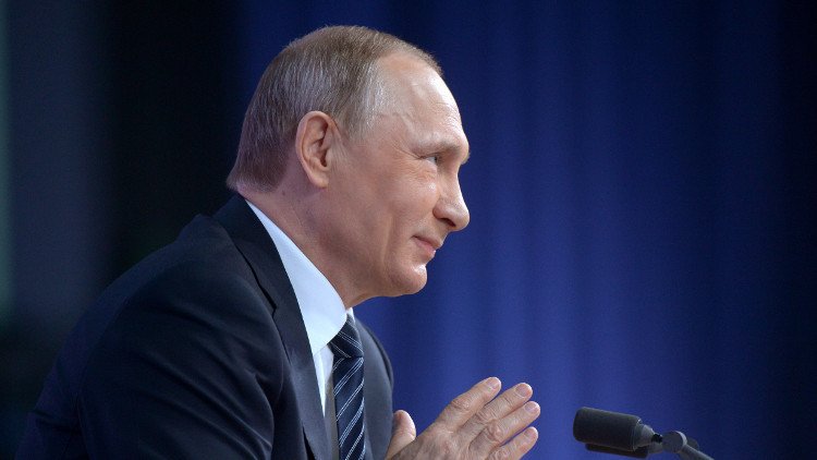 بوتين: ابنتاي تقيمان وتعملان في روسيا وتعيشان حياة عادية