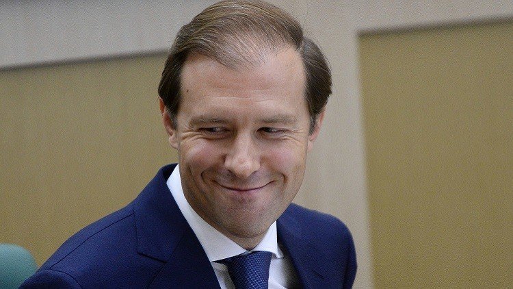 روسيا مهتمة بتوريد طائرات SSJ– 100 لإيران