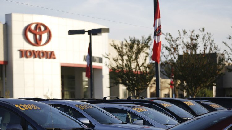 تويوتا تتصدر مبيعات السيارات العالمية في نوفمبر متفوقة على فولكسفاغن