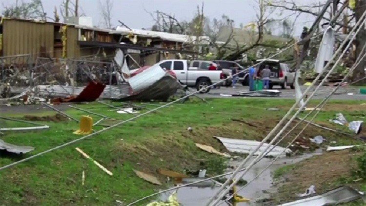 15 قتيلا حصيلة ضحايا العواصف في الولايات المتحدة (فيديو)