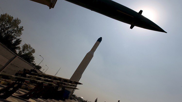 إيران تنفي اتهامات بإطلاق صواريخ قرب حاملة طائرات أمريكية